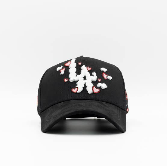 31 hats LA cloud San Valentín