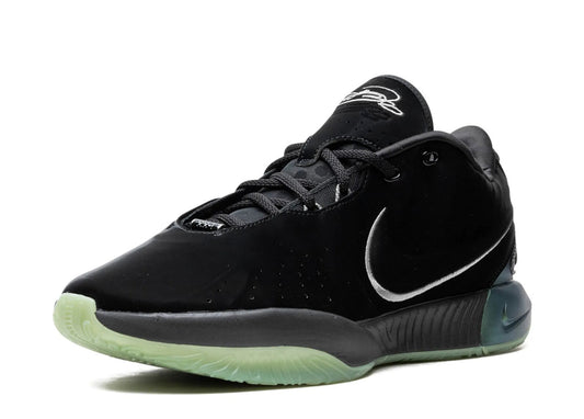 Nike Lebron XXl