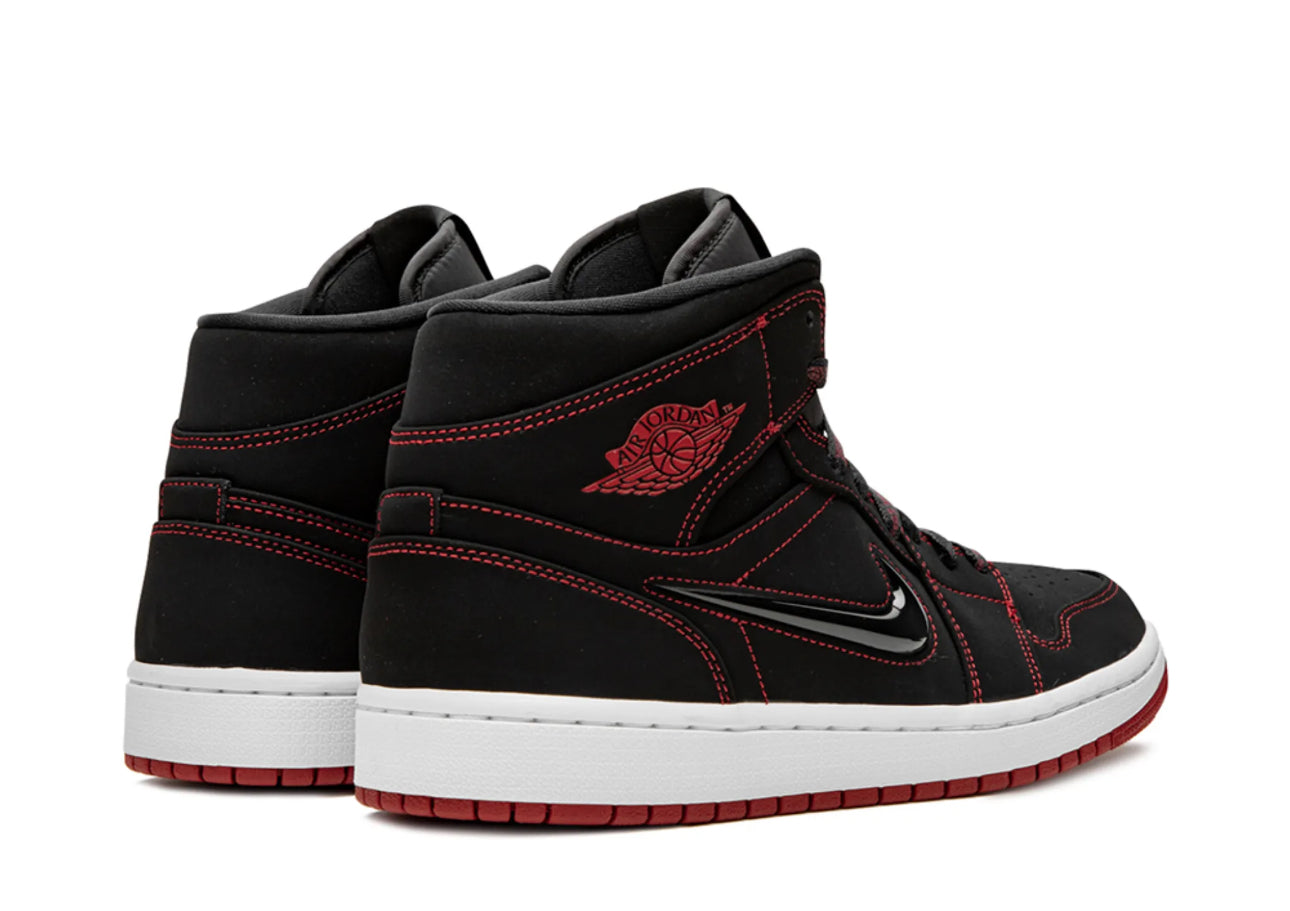 NIKE AIR JORDAN 1 Mid